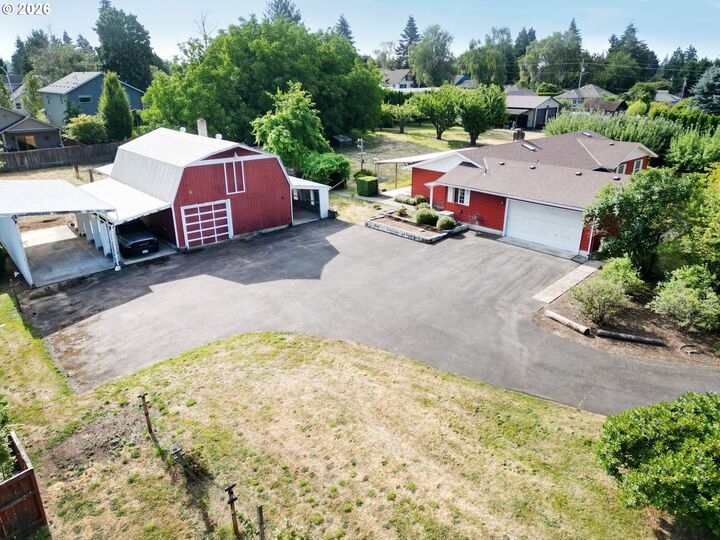 Property Photo:  4911 NE 27th Ct  WA 98663 