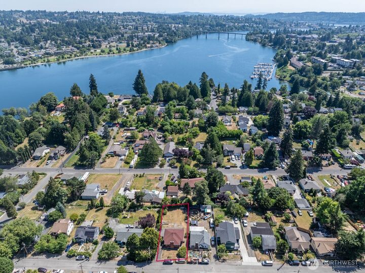 Property Photo: 2124 N Callow Avenue WA 98312
