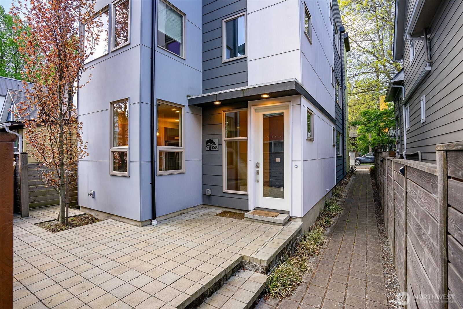 Property Photo:  426  26th Avenue S A  WA 98144 