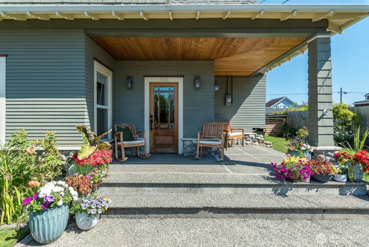 Property Photo: 1118 4th Street WA 98221