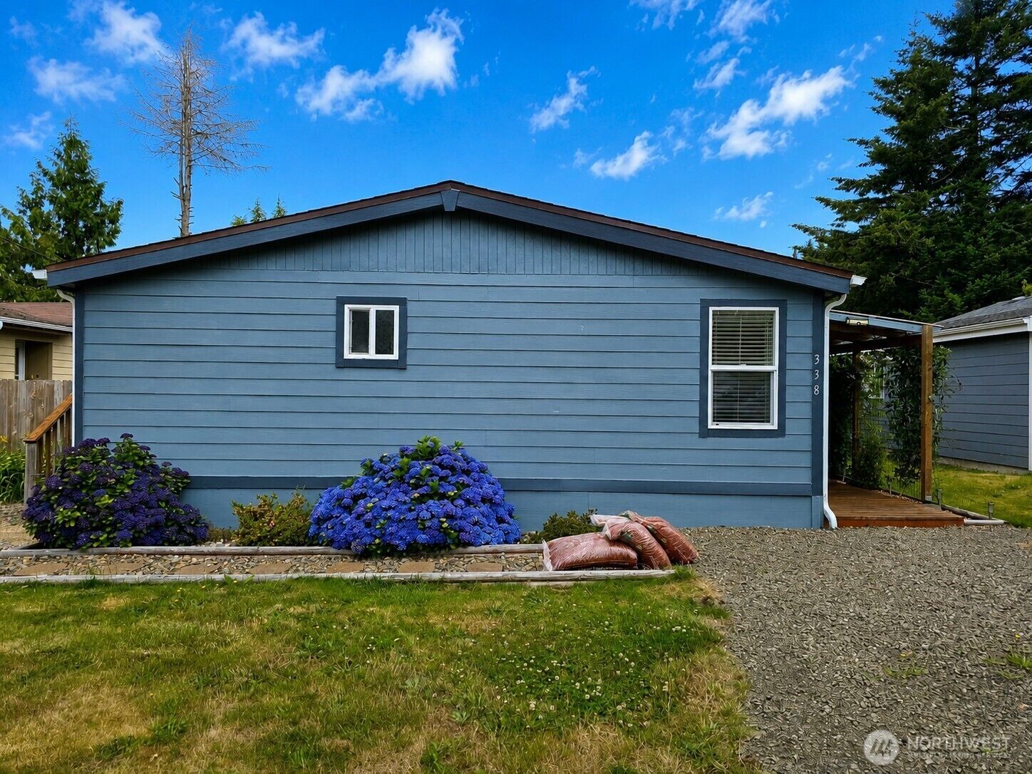 Property Photo:  338 SE Egbert Avenue  OR 97380 