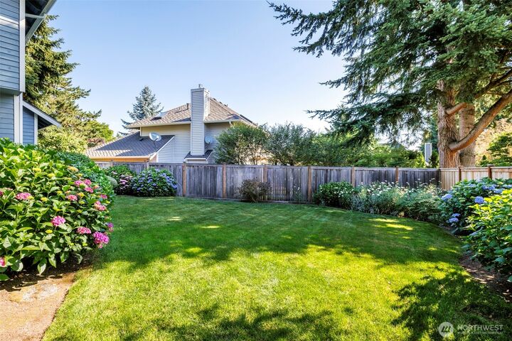 Property Photo:  13915  66th Avenue SE  WA 98296 