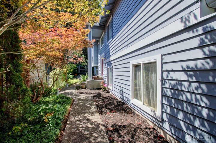 Property Photo: 5208 213th Place SW WA 98043