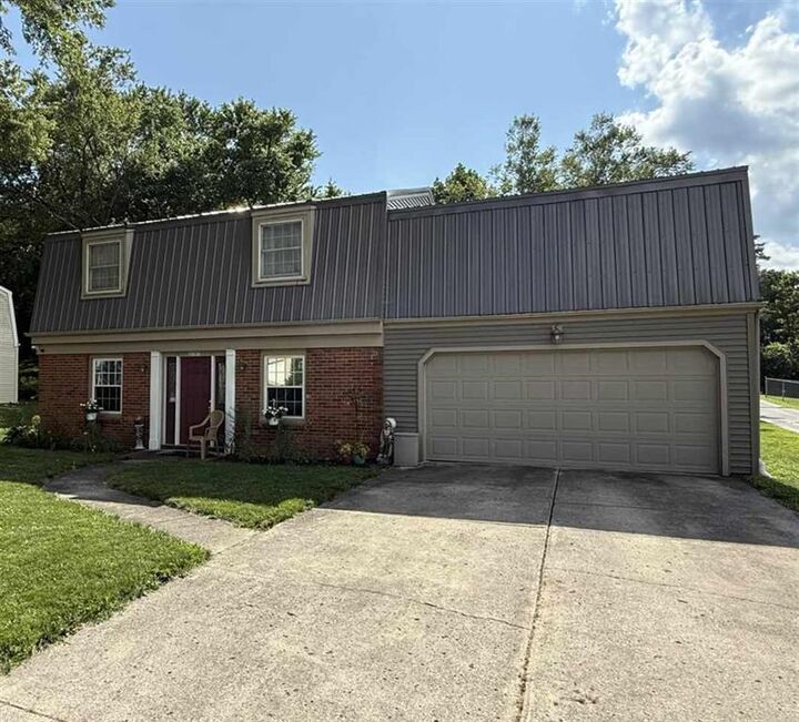 Property Photo:  2707 S G Street  IN 47374 