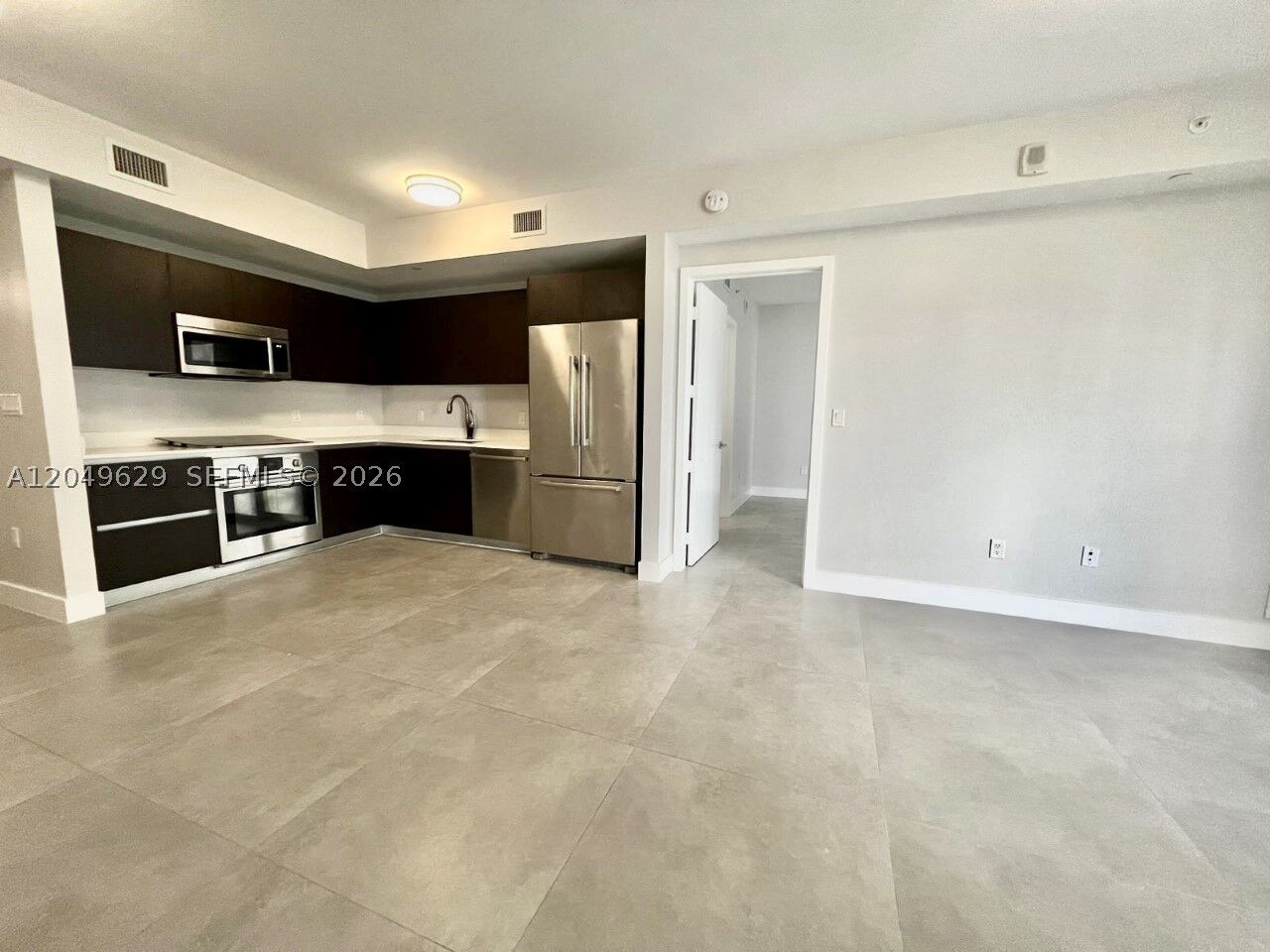 Property Photo:  488 NE 18th St 2302  FL 33132 