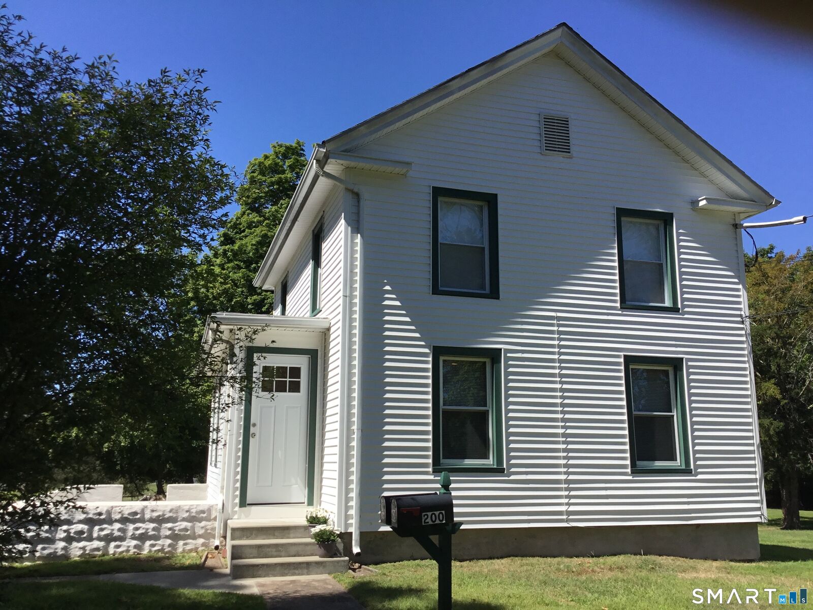 Property Photo:  200 East Main Street  CT 06492 