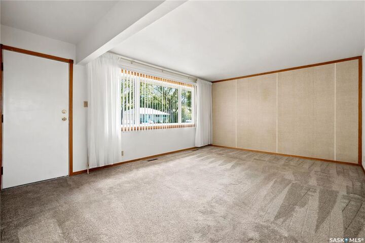 Property Photo: 3326 4th Avenue N SK S4R 0V6