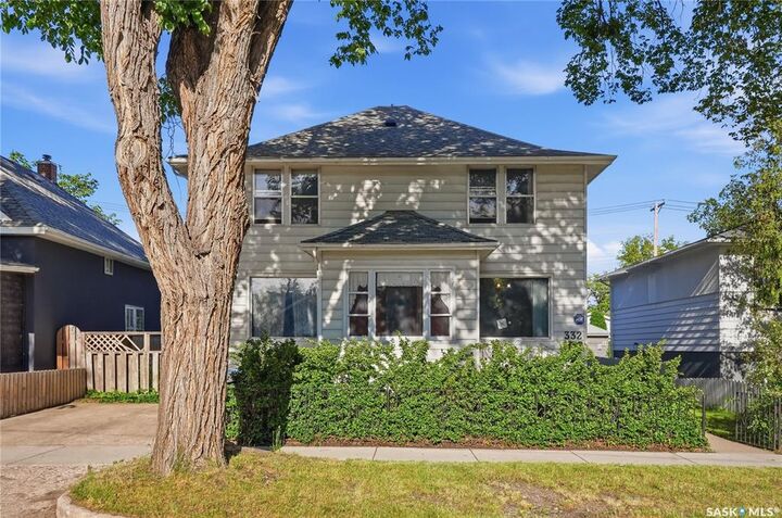 Property Photo: 332 I Avenue S SK S7M 1Y2