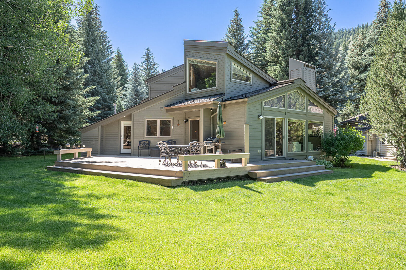 Property Photo: 108 Sunrise Dr ID 83353