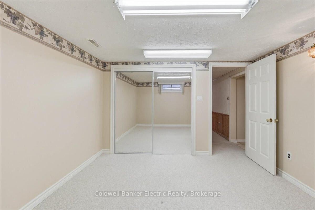 Property Photo: 951 St. Paul's Street ON K9H 6J7
