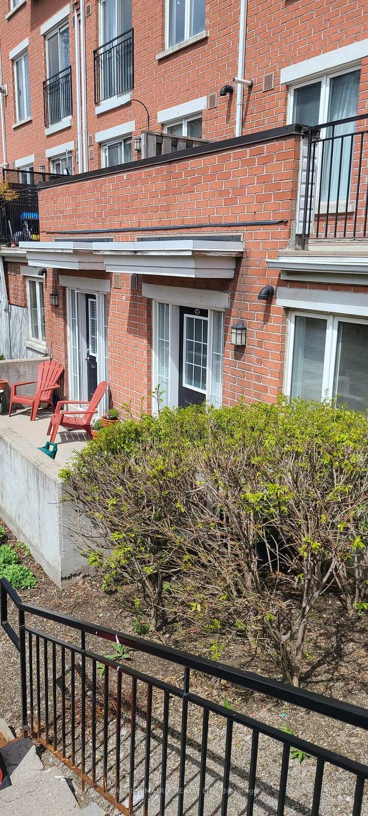 Property Photo:  10 Laidlaw Street 708  ON M6K 1X2 