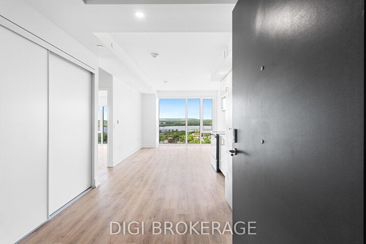 Property Photo:  2070 Scott Street 1304  ON K1Z 0C8 