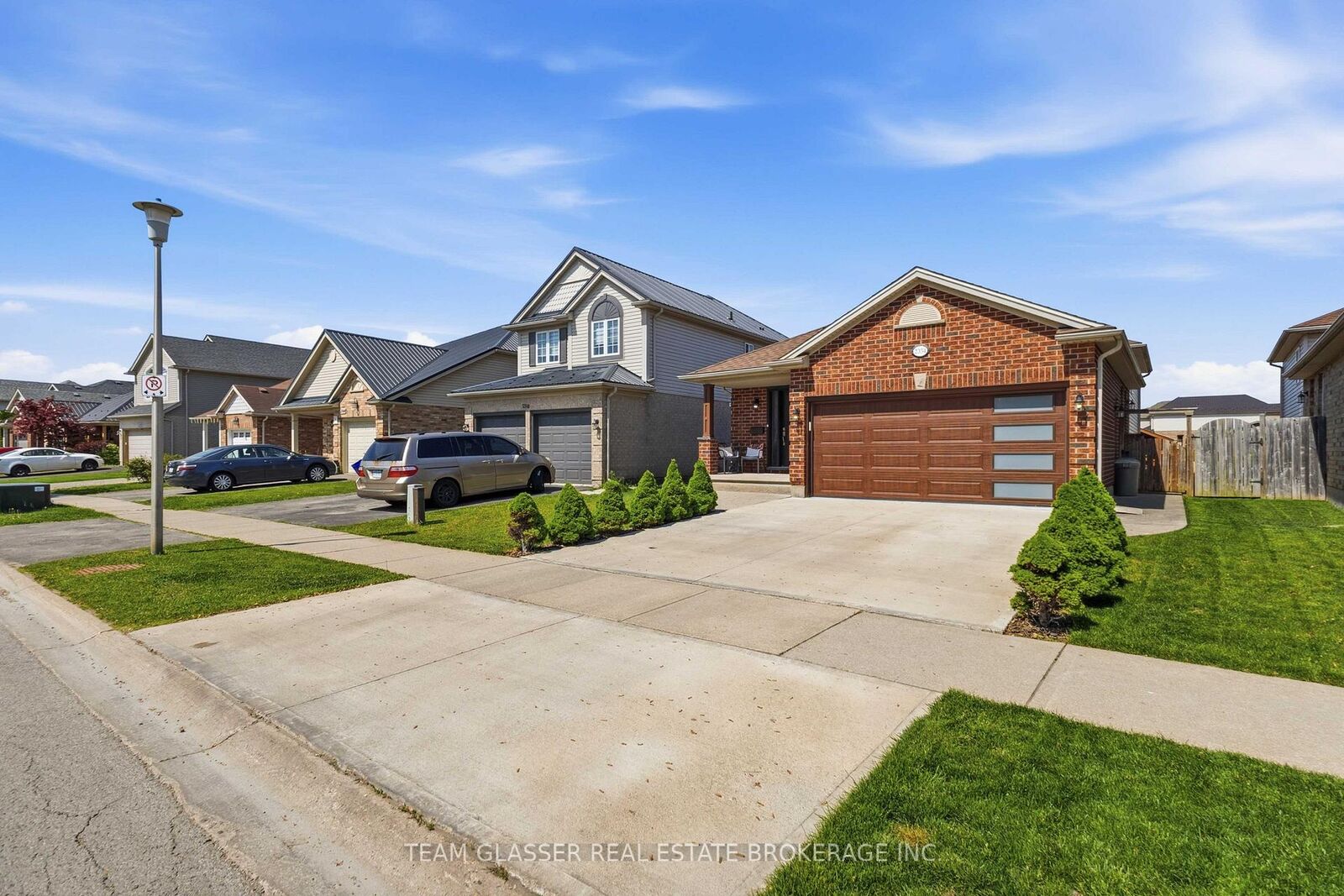 Photo de la propriété:  2334 Meadowgate Boulevard  ON N6M 1L6 