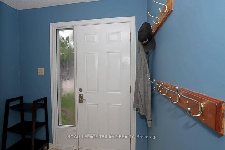 Property Photo: 131 Bonaventure Drive 2 ON N5V 4H8