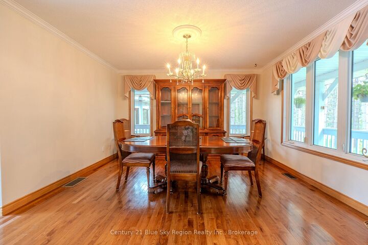 Property Photo:  310 Pinecreek Crescent N  ON P0H 1H0 