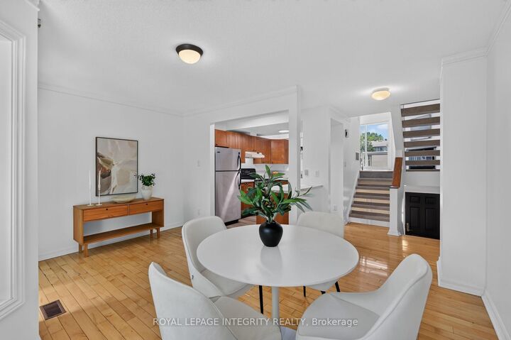 Property Photo:  110 Havelock Street 42  ON K1S 5L3 