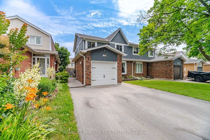Property Photo: 113 Fanshawe Drive ON L6Z 1A8