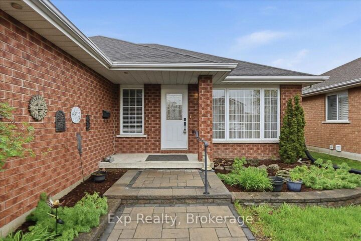 Property Photo: 17 Spruce Gardens ON K8N 5W3