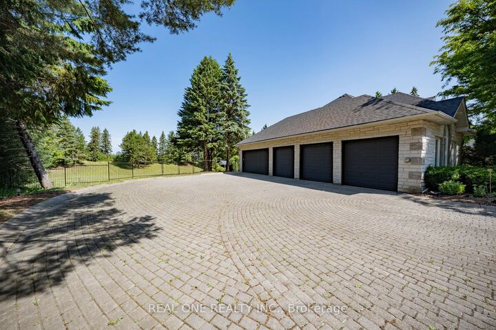 Property Photo: 14 Alm Court ON L4G 6W7