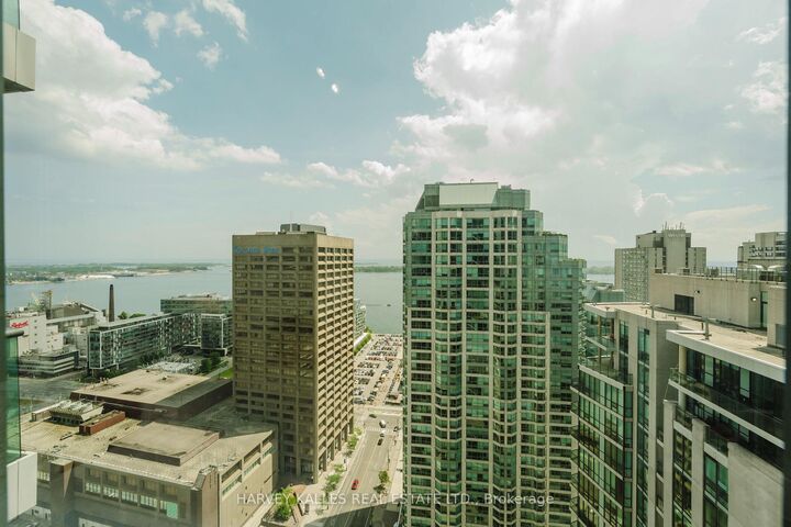 Property Photo: 16 Yonge Street 3211 ON M5E 2A1