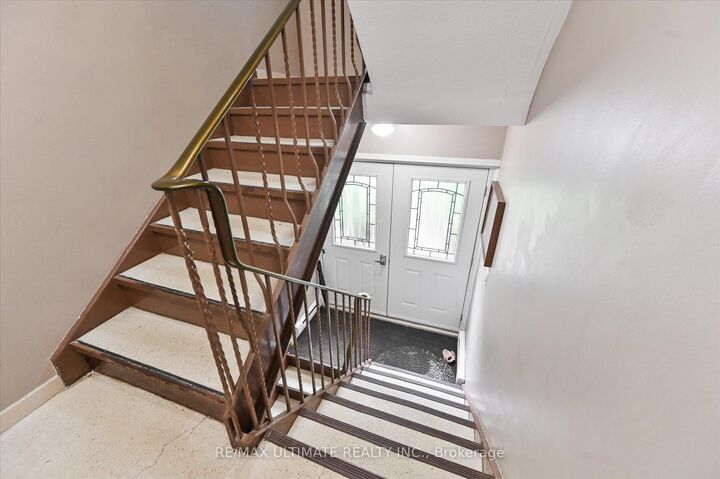 Property Photo: 76 Hilldale Road ON M6N 3Y2