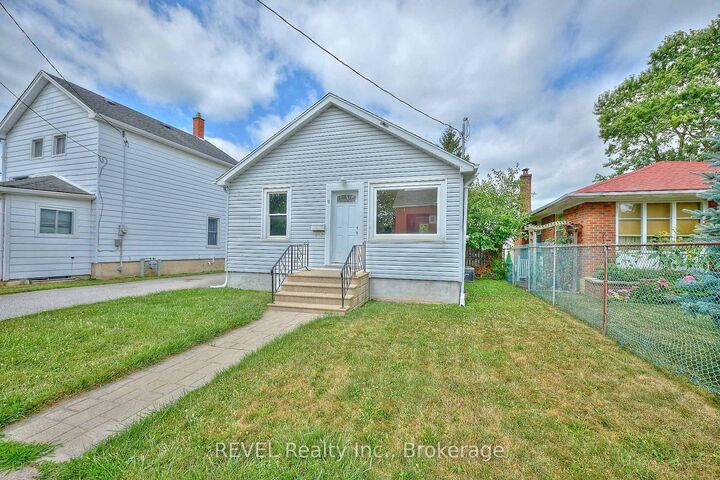 9 Colborne Street — photo 1