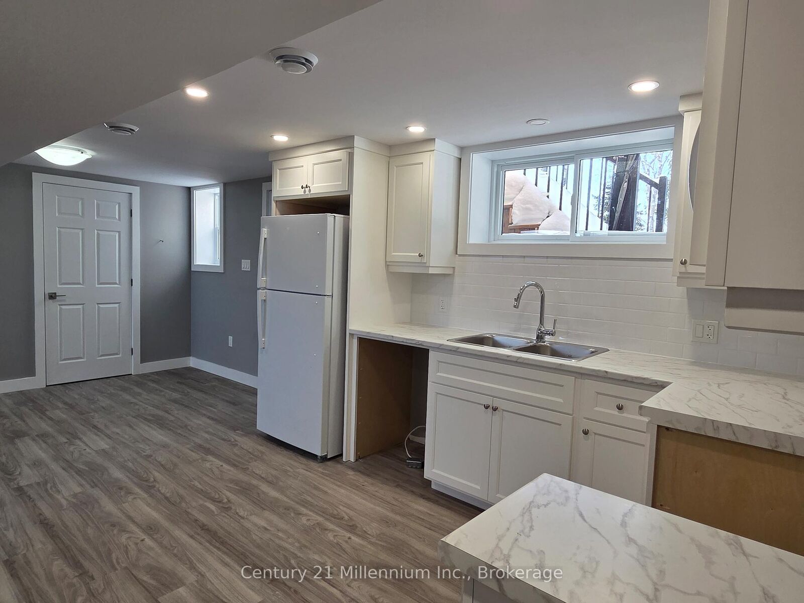 Photo de la propriété: 398 Kingsway Street E Unit 2 ON N2Z 1W3
