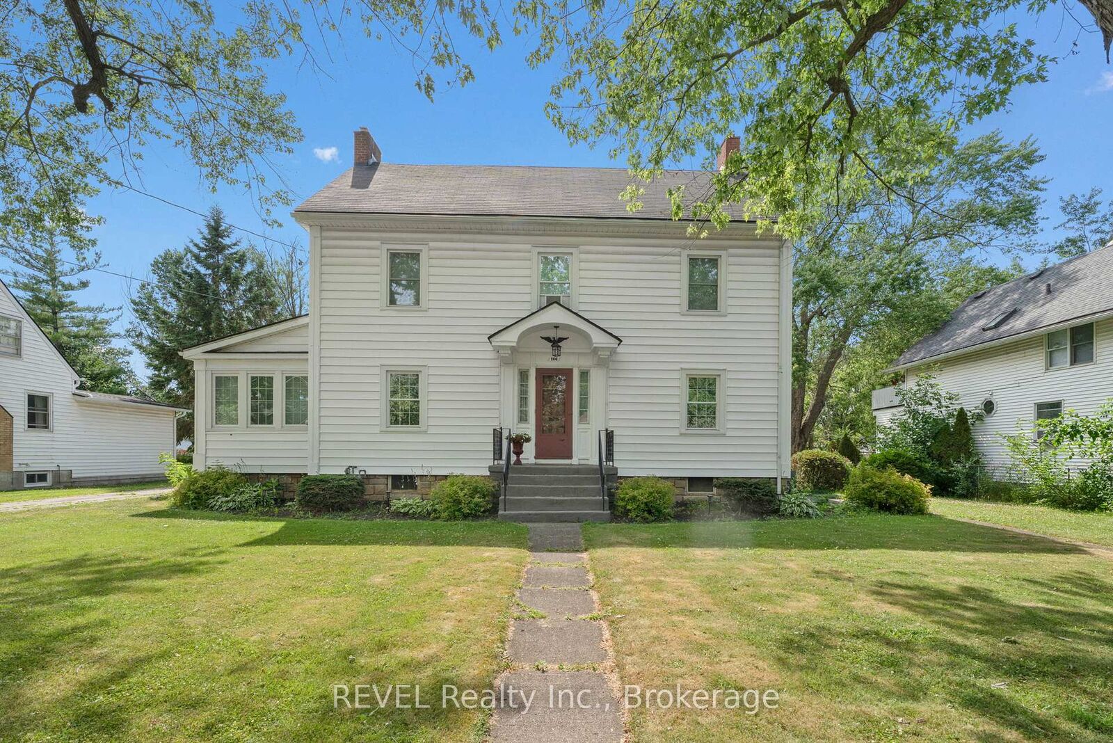 Property Photo:  166 North Street N  ON L2A 3R7 