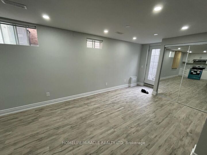 Property Photo: 76 Jack Rabbit Crescent ON L6R 2E4