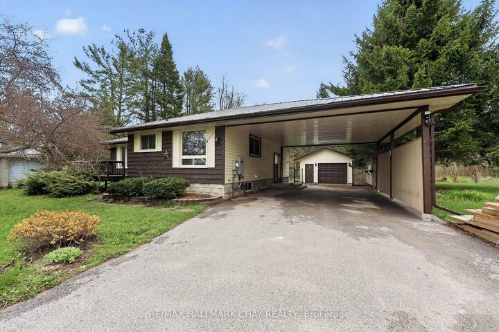 Property Photo:  2017 Warminster Side Road  ON L3V 0K5 