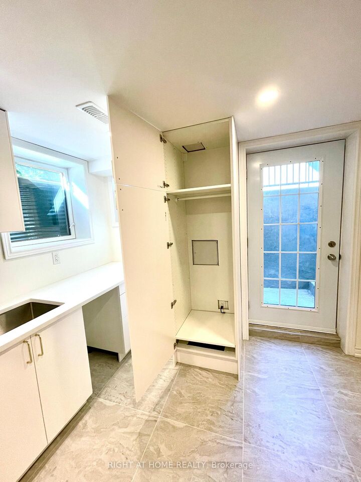 Property Photo:  106 Vivians Crescent Basement  ON L6Y 4V4 