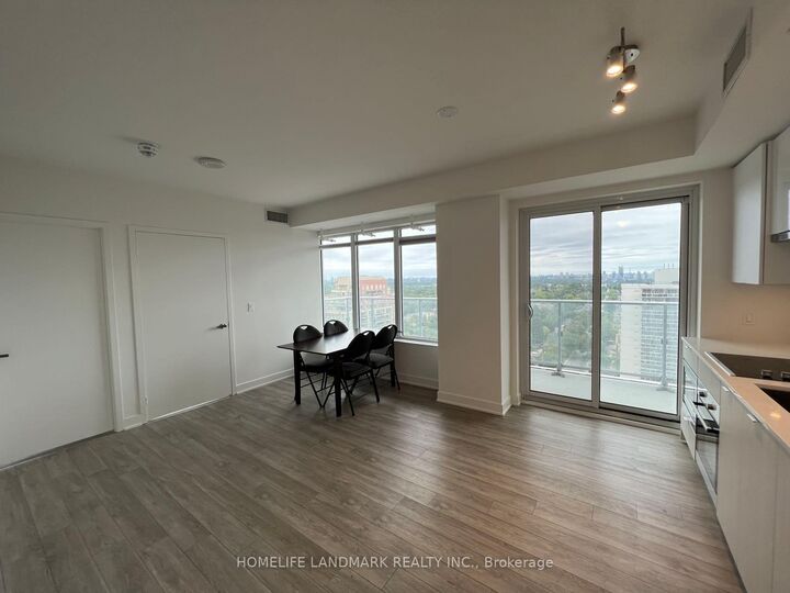 Photo de la propriété: 99 Broadway Avenue 1903 ON M4P 0E3