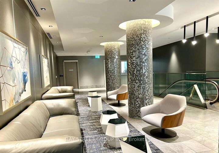 Property Photo: 50 Wellesley Street E 2906 ON M4Y 1G2