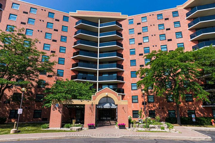9 Bonheur Court 905 — photo 1