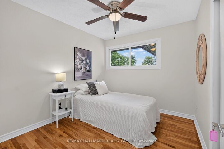 Property Photo: 2160 Lambeth Walk ON K2C 1G1