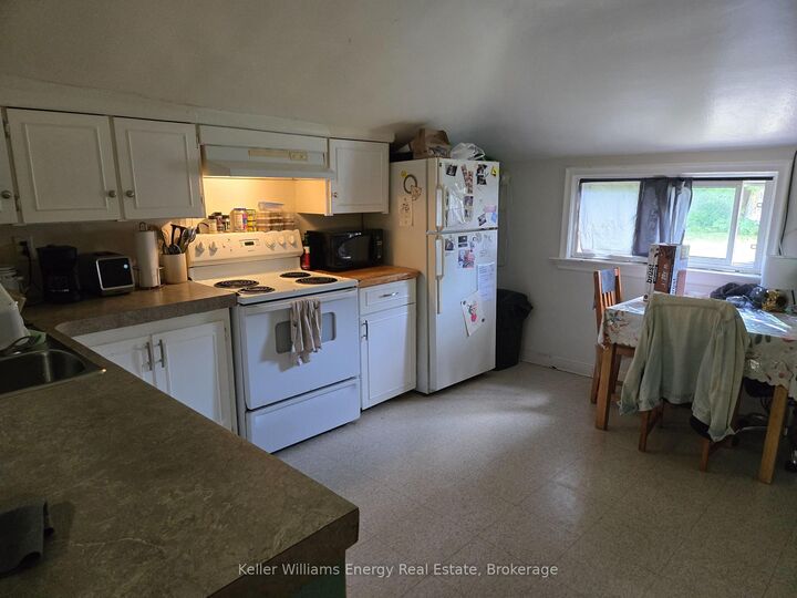 Property Photo: 169 Mary Street N 3 ON L1G 5C1