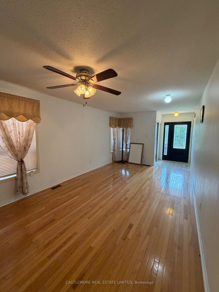 Property Photo:  127 Brisdale Drive  ON L7A 2H2 
