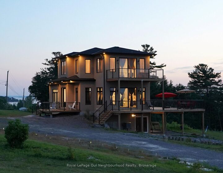134 Hampton Crescent — photo 1