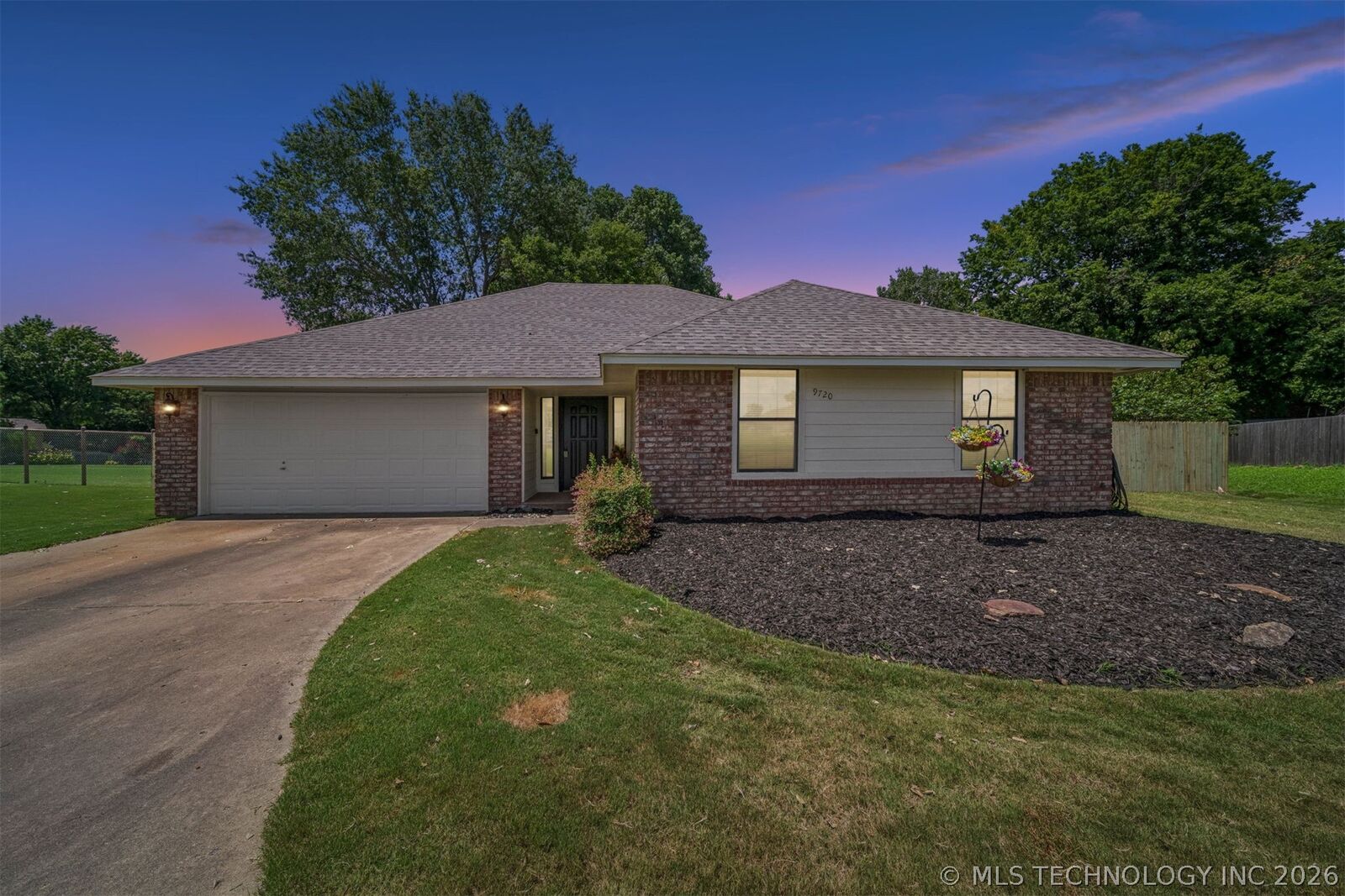 Property Photo:  9720 Swan Drive  OK 74014 