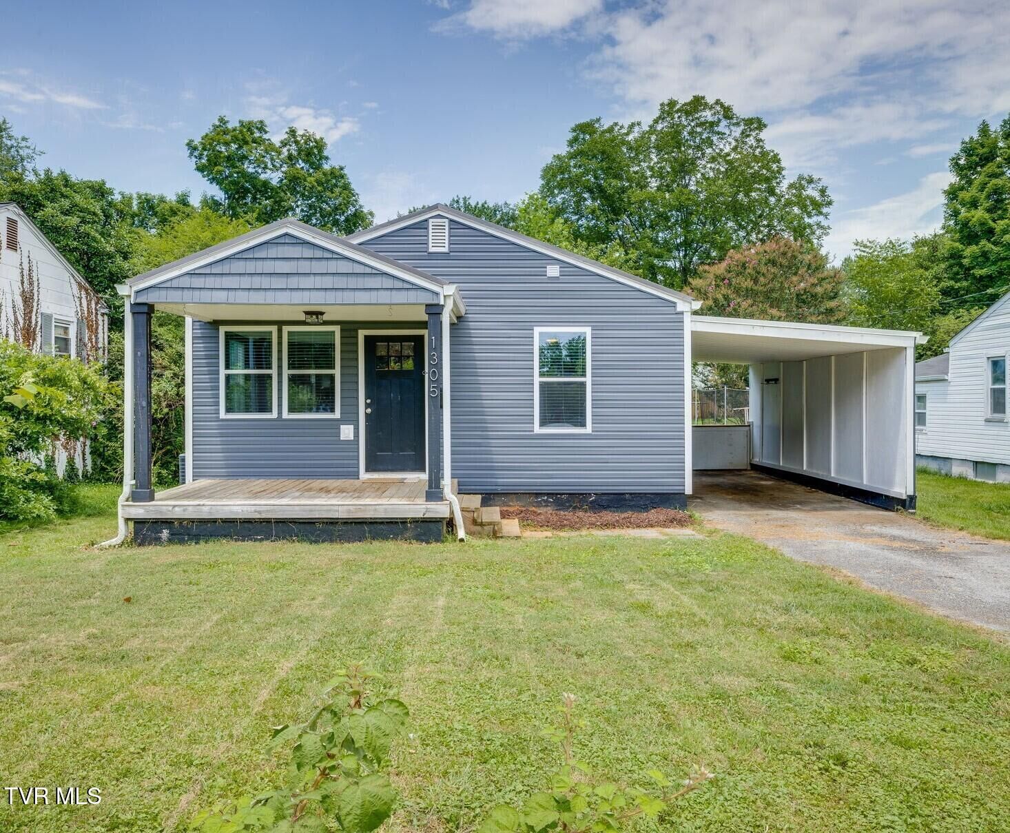 Property Photo:  1305 East Chilhowie Avenue  TN 37601 
