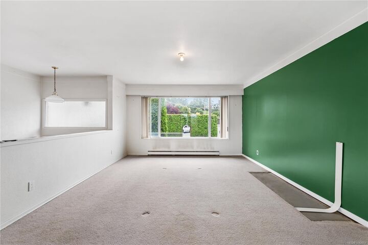 Property Photo: 3931 Braefoot Pl BC V8P 2S2