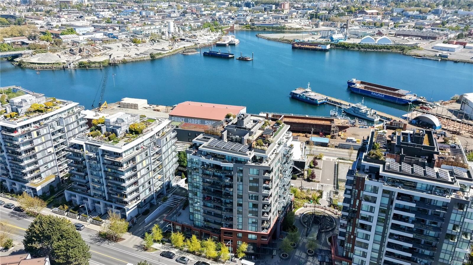 Property Photo: 369 Tyee Rd #201 BC V9A 0B6