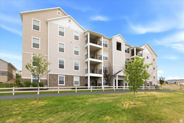 Property Photo: 14643 S McKellen Dr 101 UT 84096