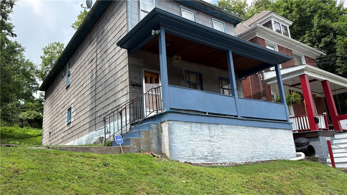 Property Photo:  2334 Manor  PA 15218 