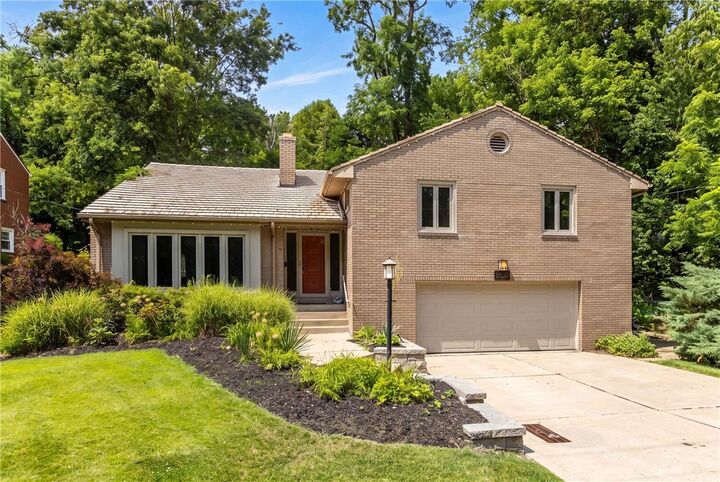Property Photo: 650 Scrubgrass Rd PA 15243