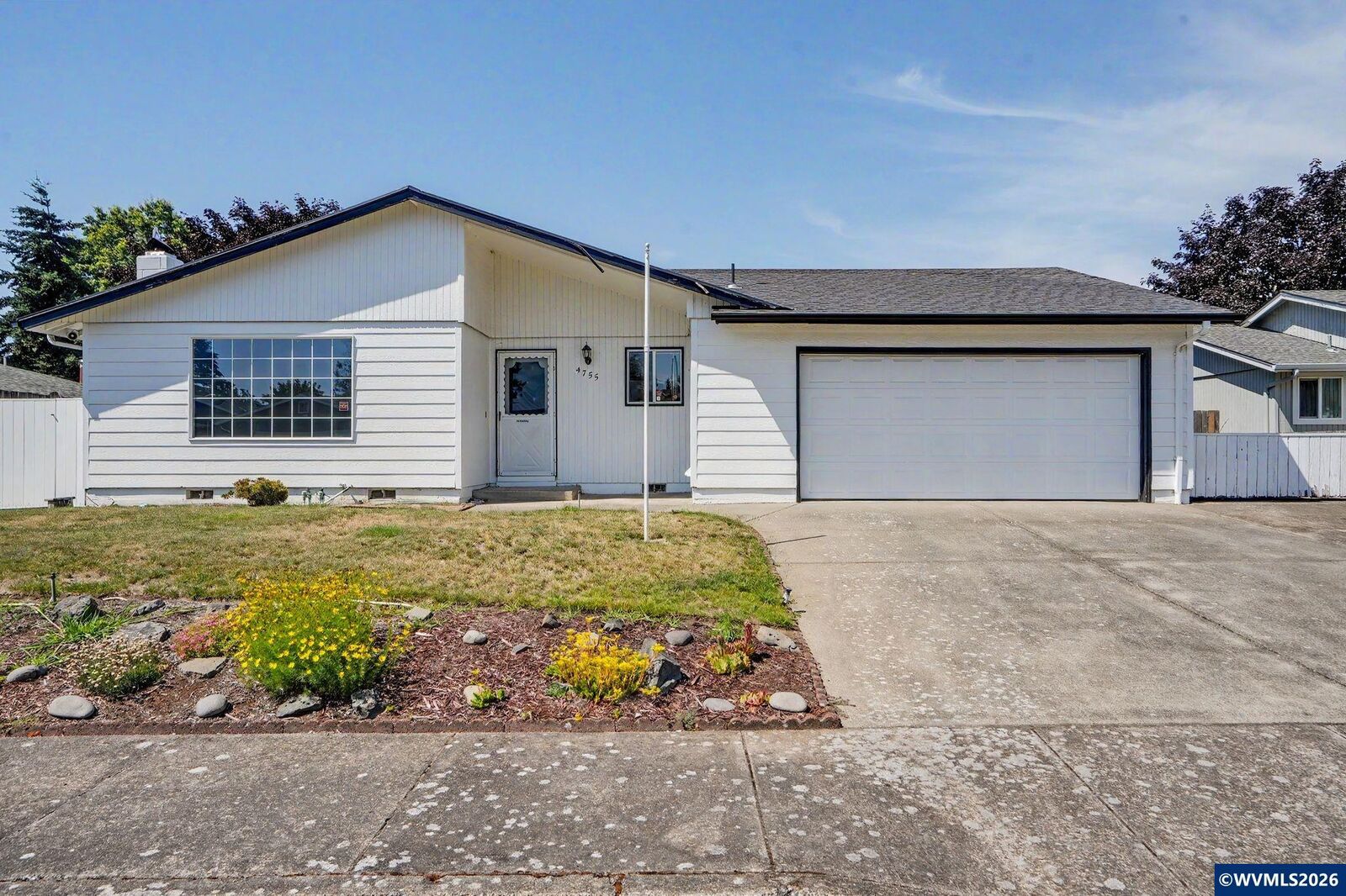 Property Photo: 4755 Countess Ct NE OR 97301