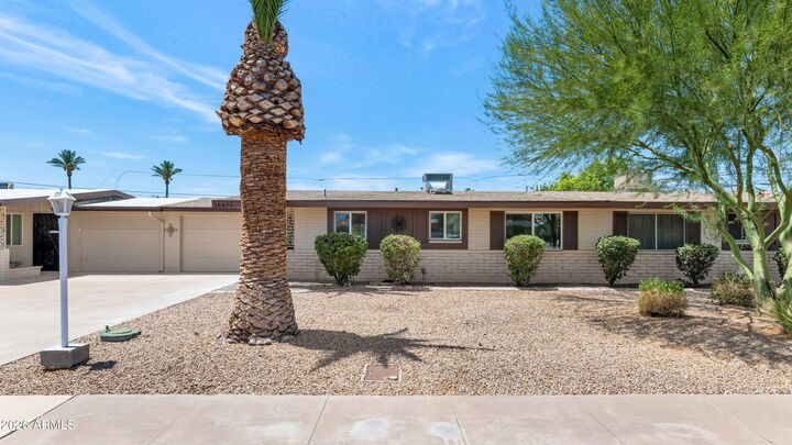 Property Photo: 10433 W Oakmont Drive AZ 85351