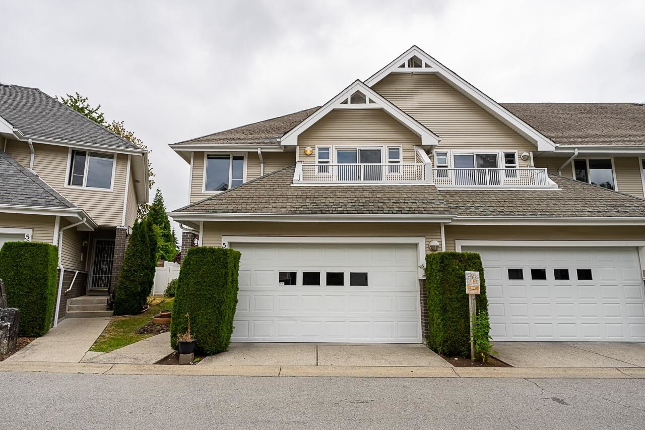 Property Photo: 13918 58 Avenue 59 BC V3X 3N8