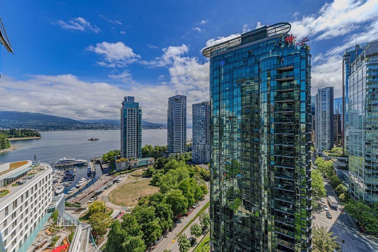 Property Photo:  588 Broughton Street 1806  BC V6G 3E3 