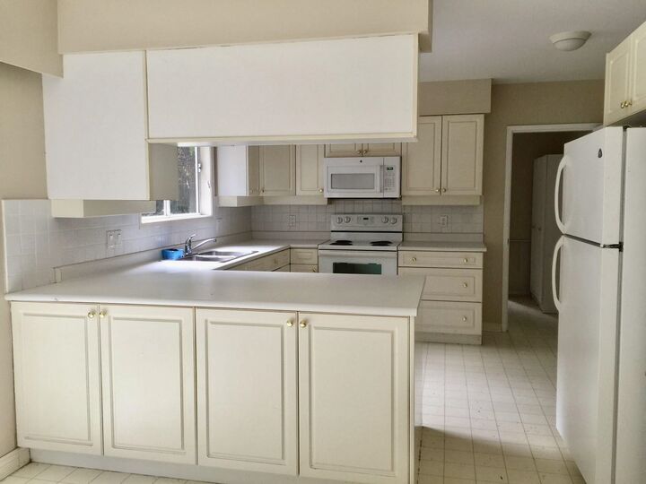 Property Photo: 12501 53 Avenue BC V3X 3B6